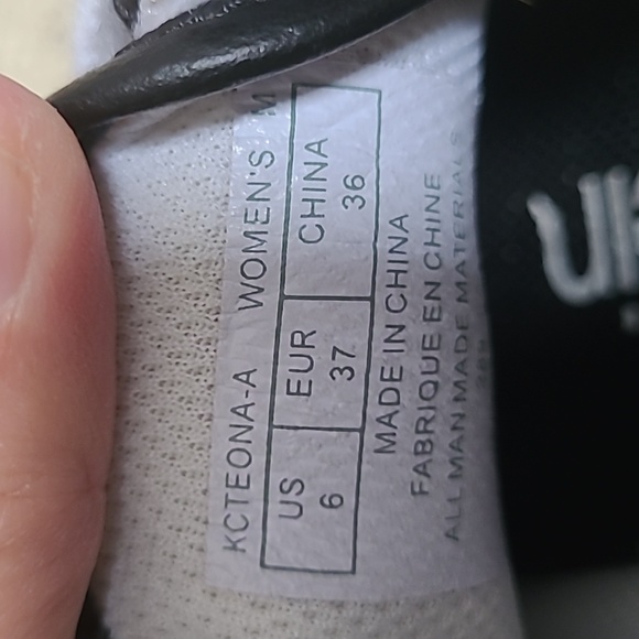 Calvin Klein shoes - Picture 3 of 3